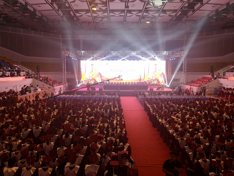 台州一中喊话:有空回来走走,直到所有的灯都熄