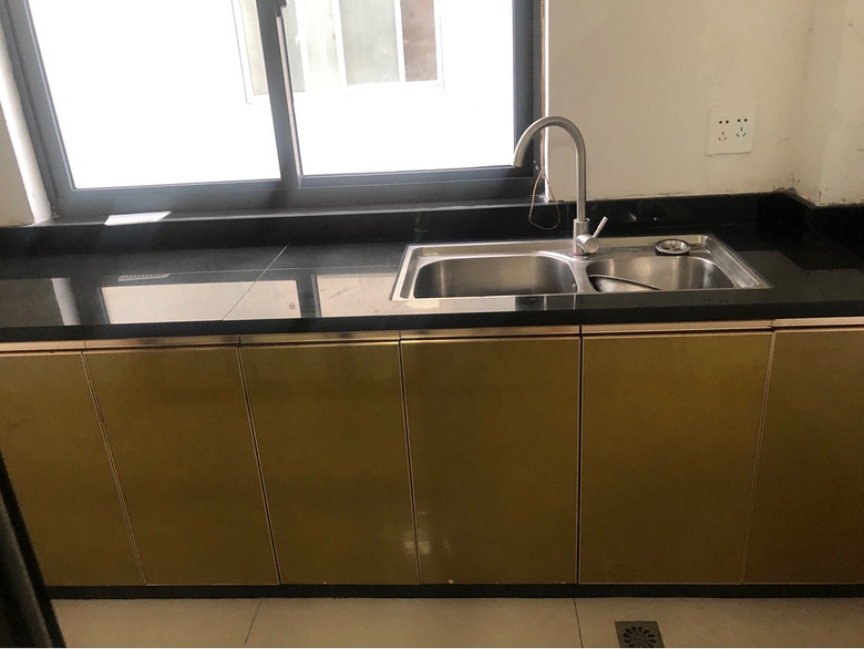 ������·�鳵Է�¼Ҿ߱�ŷ��3��һ������