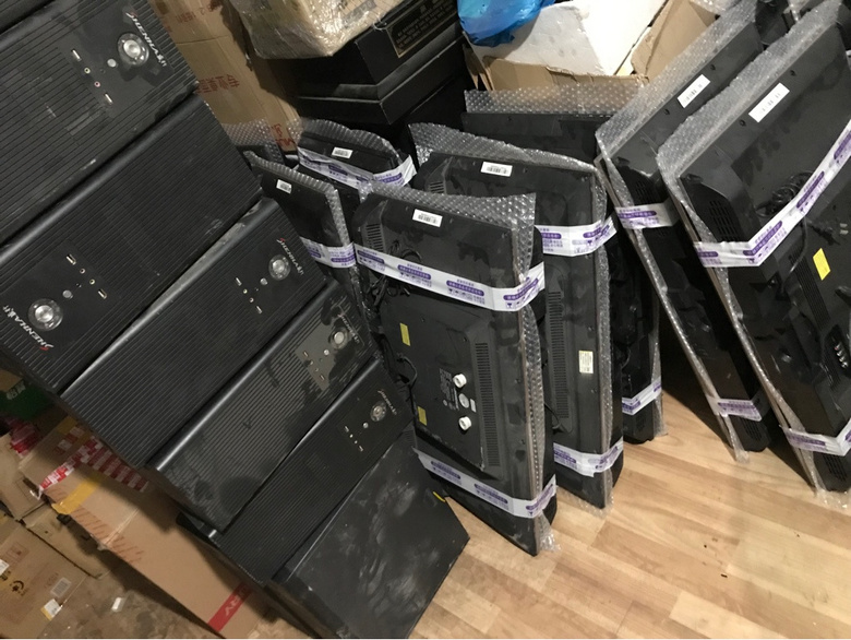 ����Һ�����ӣ��ʼǱ����ԣ����ֵ��ӻ����е�