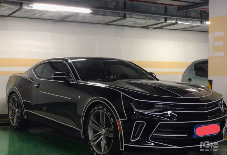 汽车街拍黑标科迈罗