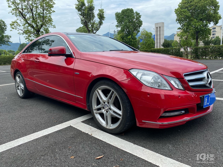 奔驰轿跑e260cgicoupe