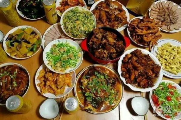 东北人的餐桌全是特色饭菜看着就想流口水网友我要去东北