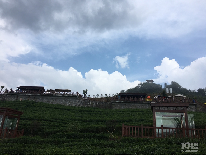 点亮台州荣光长潭水库边的天空之城