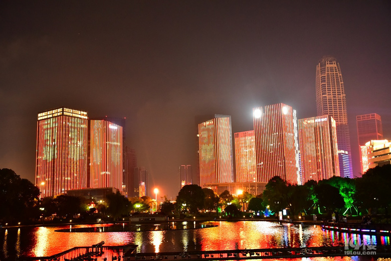 【点亮台州荣光】 市民广场夜景