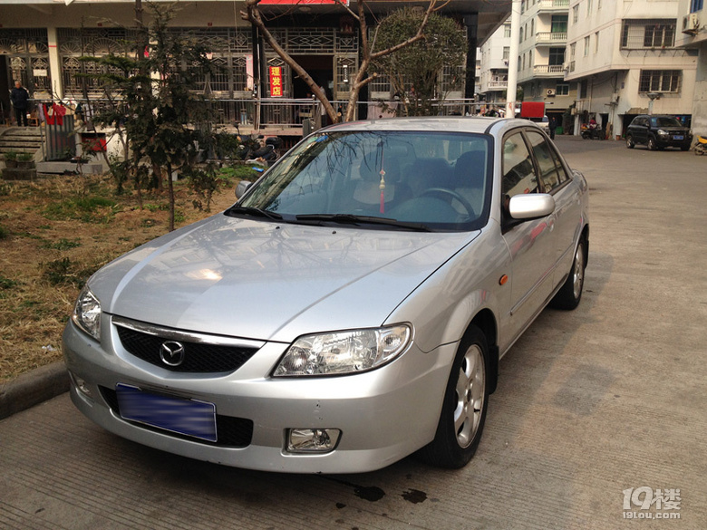 8800元出售海南马自达32318l自动挡真皮座椅无事故代步首选