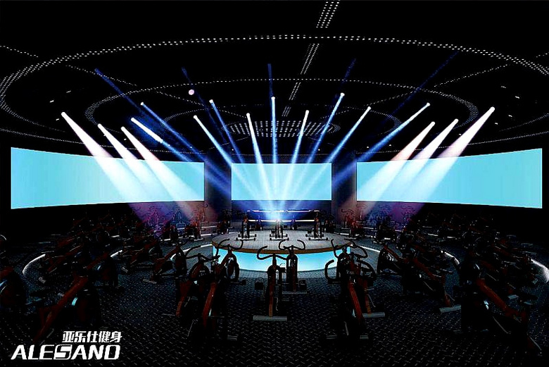 ���Բ������������ˣ�������·������ɽ��԰��������Ӿ������ݿ�