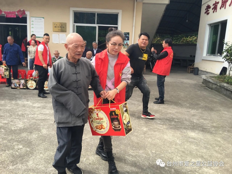 ���������� ��������ů------��ͷ�羴��Ժ��6�������ڻ�