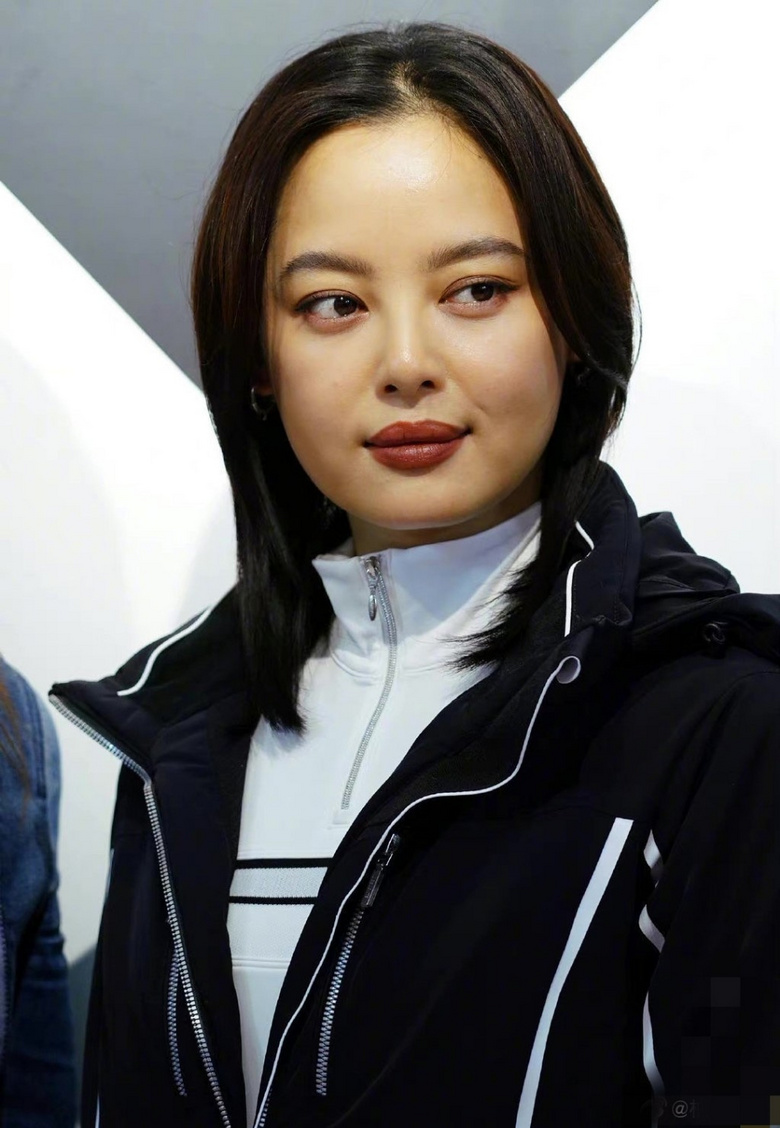 辛芷蕾这是咋了感觉胖了好多啊嘴巴嘟嘟嘟嘟嘟嘟嘟