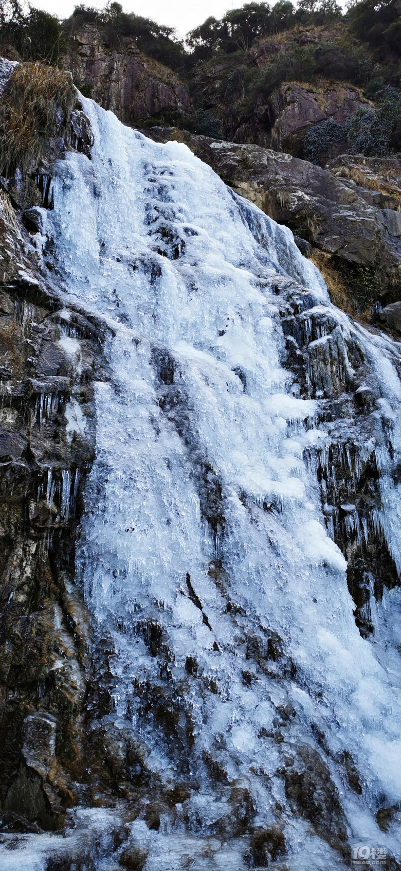 仙居东岙括苍山冰瀑