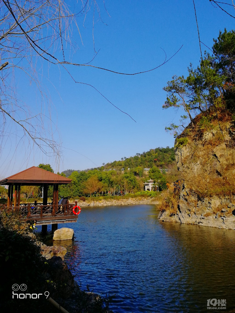 热闹非凡的中央山环山公园二