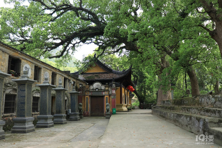 千年古刹流庆寺