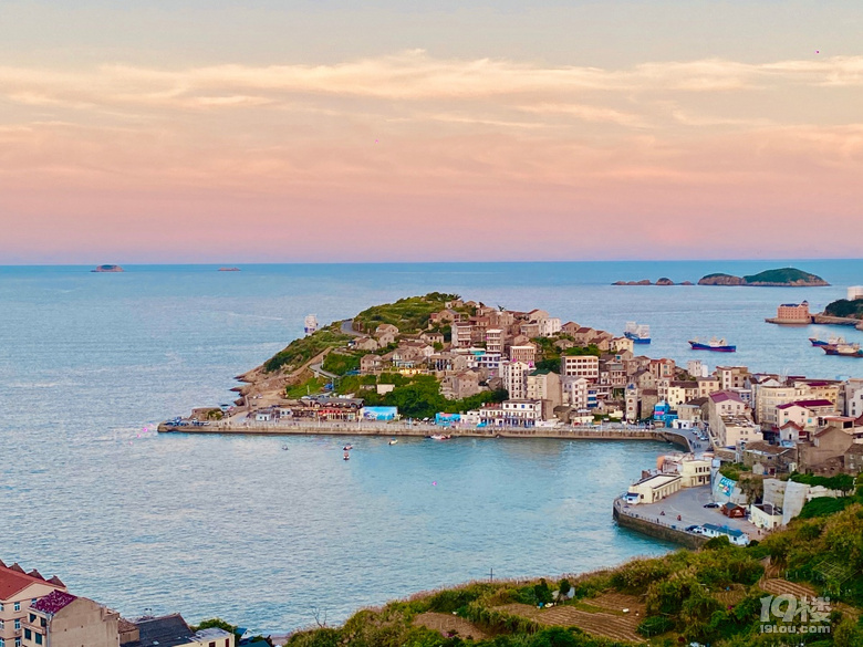 台州的爱琴海打卡粉红沙滩