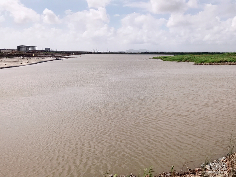 现代大道南侧的十一塘调蓄湖