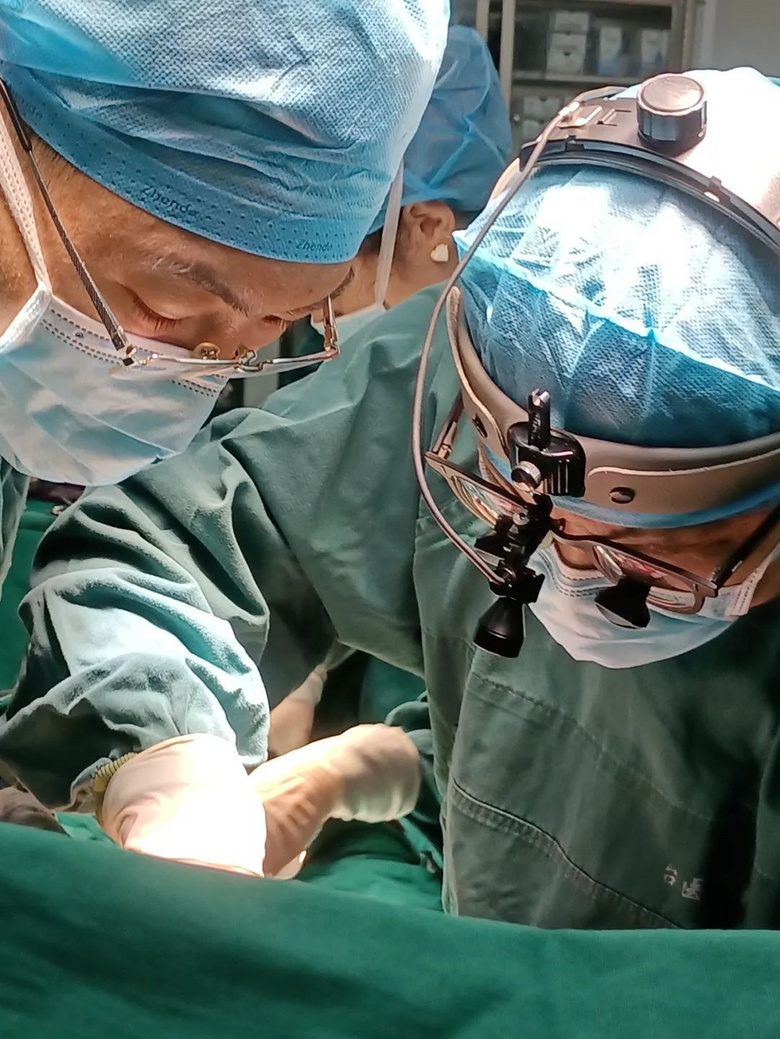 重大突破!台州医院首次自主完成心脏外科a型主动脉夹层手术-讲白搭-台