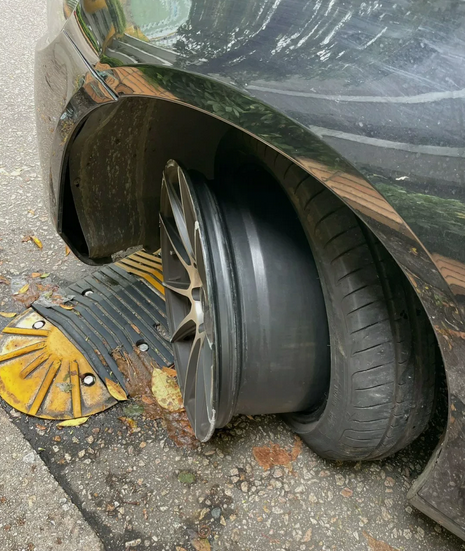 这就是传说中的脱胎换骨这汽车开出了飞机的速度