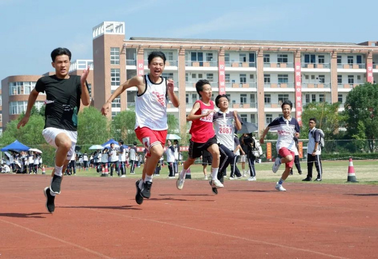 仙居县城峰中学2022年招生简章