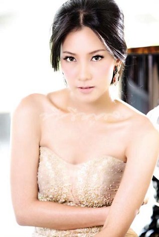 泰国第一美女noon最新华美礼服写真