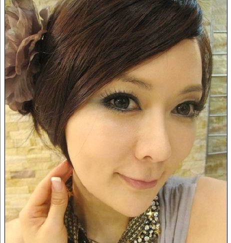 38岁熟女示范夜店浓妆