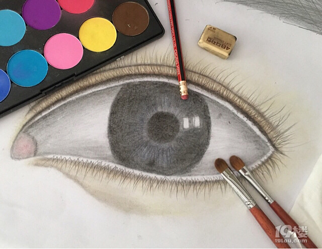 眼影除了化妆也可以画画