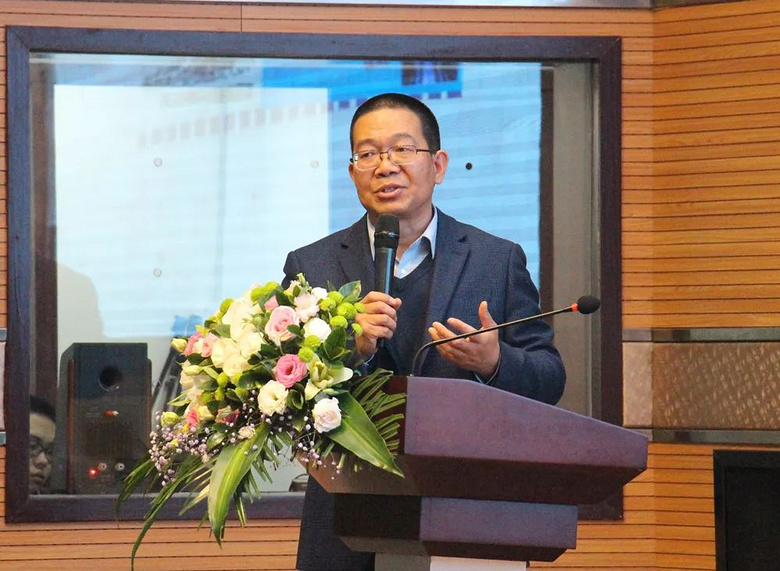 庄越挺教授作"人工智能"主题演讲